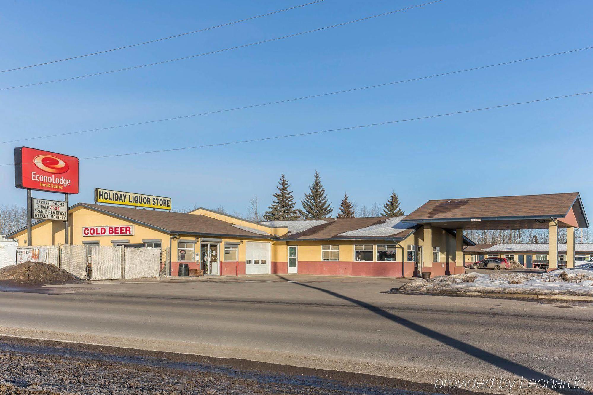 Empire Inn & Suites Penhold エクステリア 写真